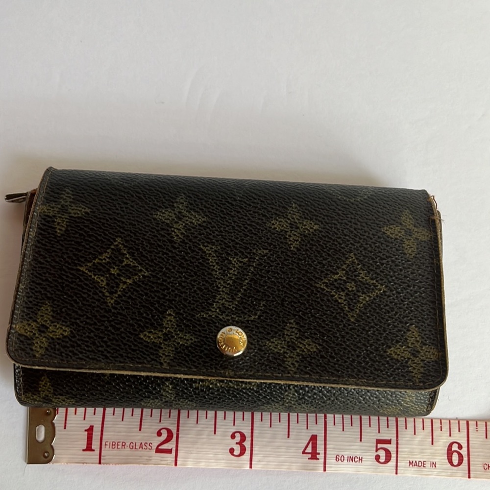 Louis Vuitton LV Monogram Snap Wallet - Picture 17 of 17